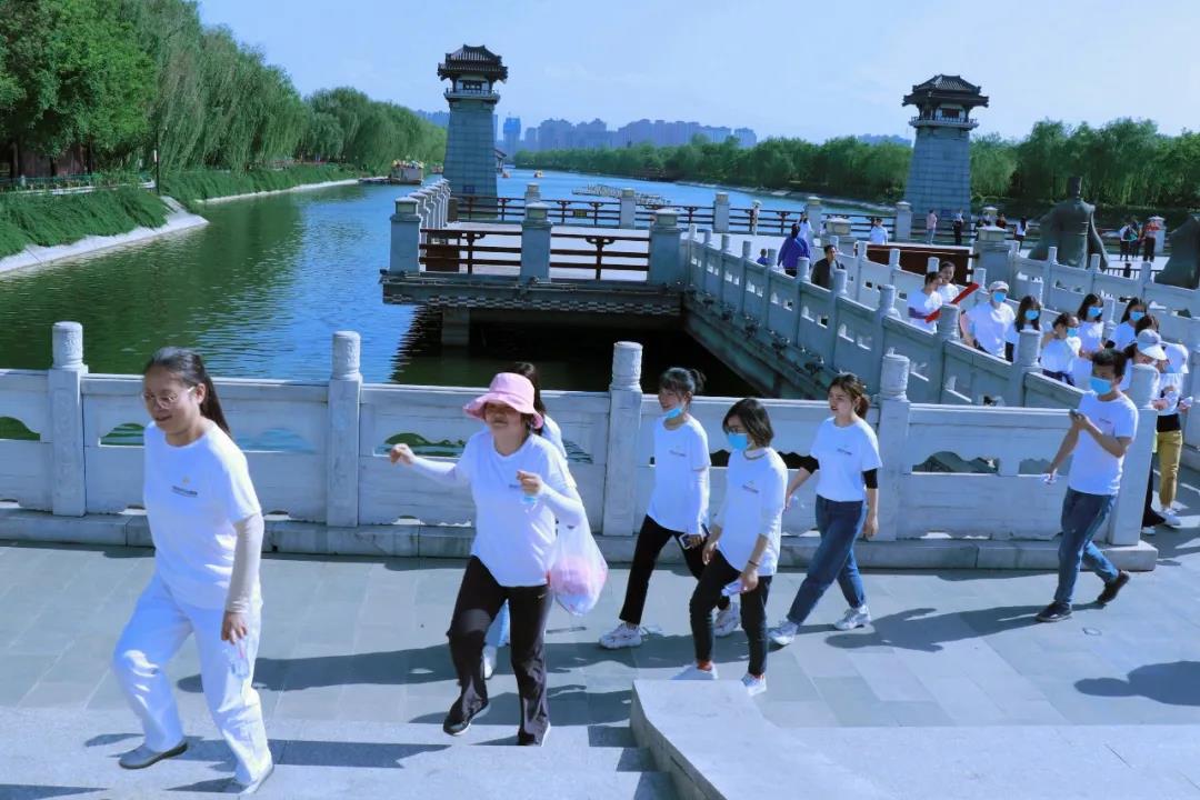 快乐健身 你我同行——西安经开妇幼医院开展健步走活动(图4) 快乐健身 你我同行——西安经开妇幼医院开展健步走活动(图4)