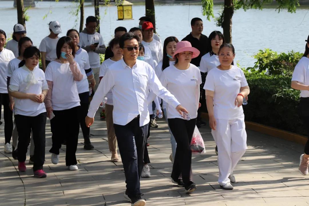 快乐健身 你我同行——西安经开妇幼医院开展健步走活动(图5) 快乐健身 你我同行——西安经开妇幼医院开展健步走活动(图5)