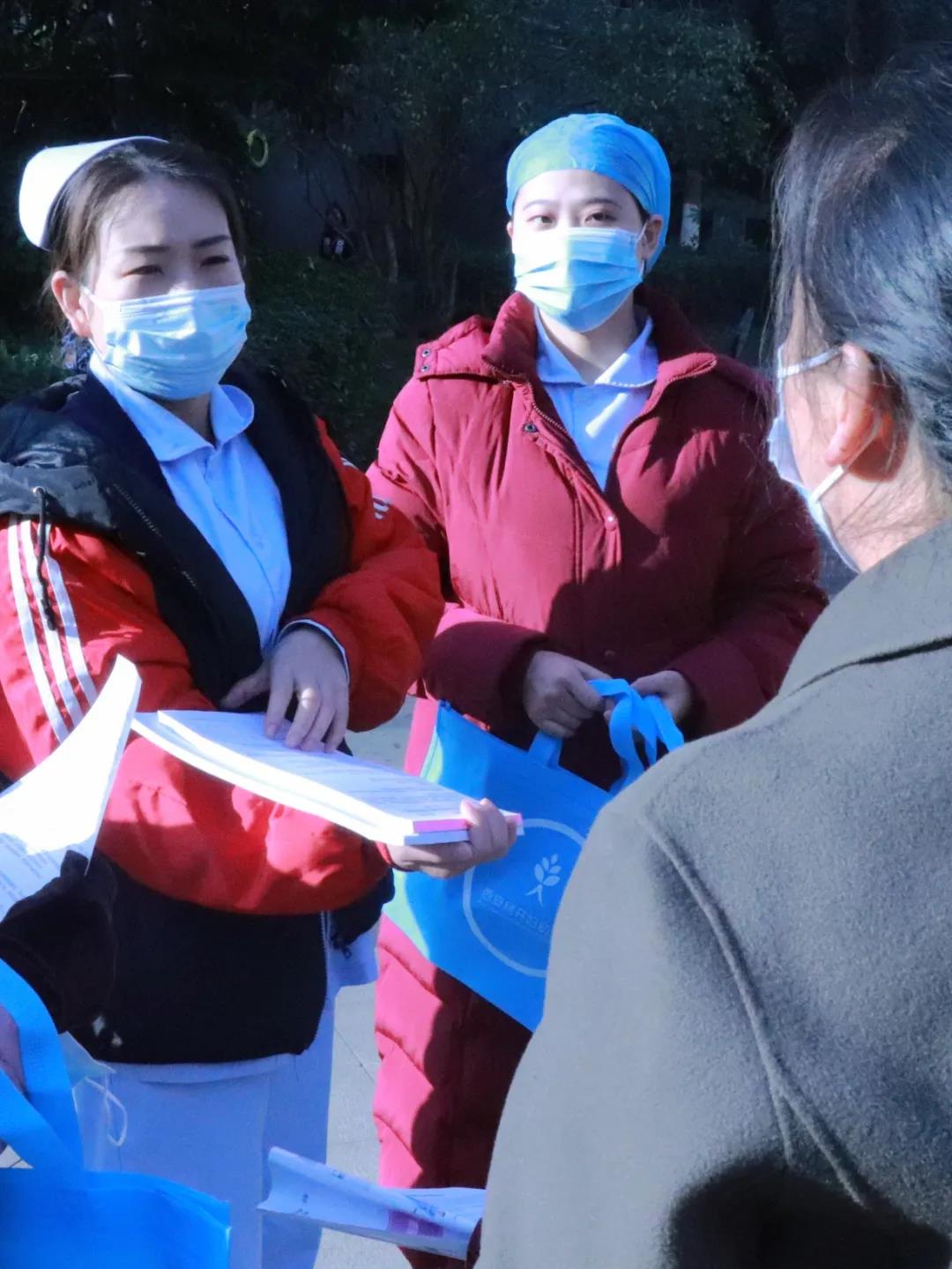 西安经开妇幼医院开展“世界艾滋病日”防治宣传暨健康宣教进社区活动(图4)