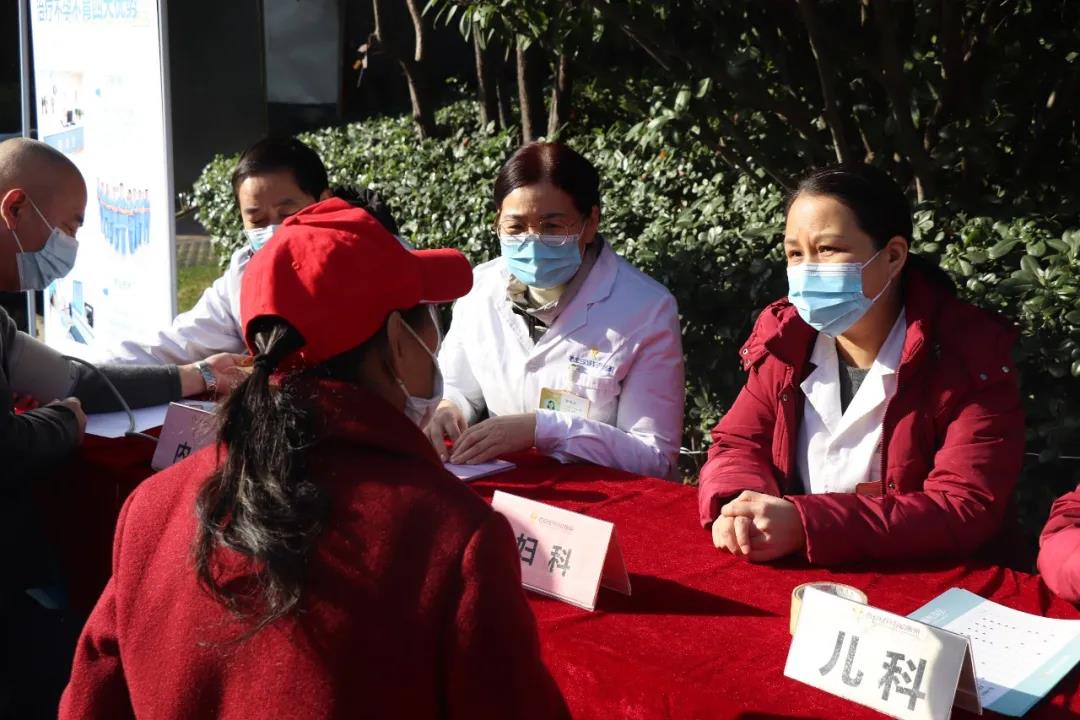 西安经开妇幼医院开展“世界艾滋病日”防治宣传暨健康宣教进社区活动(图8)