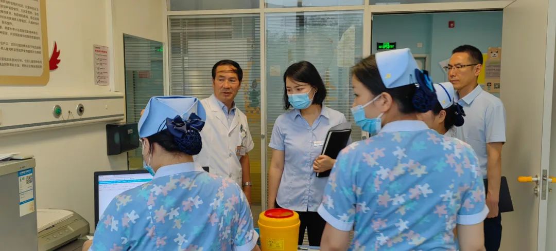 强化质量服务意识 提升医院服务水准——我院开展服务质量全方位专项大检查(图3) 强化质量服务意识 提升医院服务水准——我院开展服务质量全方位专项大检查(图3)