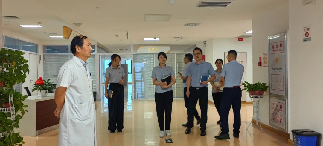 强化质量服务意识 提升医院服务水准——我院开展服务质量全方位专项大检查(图4) 强化质量服务意识 提升医院服务水准——我院开展服务质量全方位专项大检查(图4)