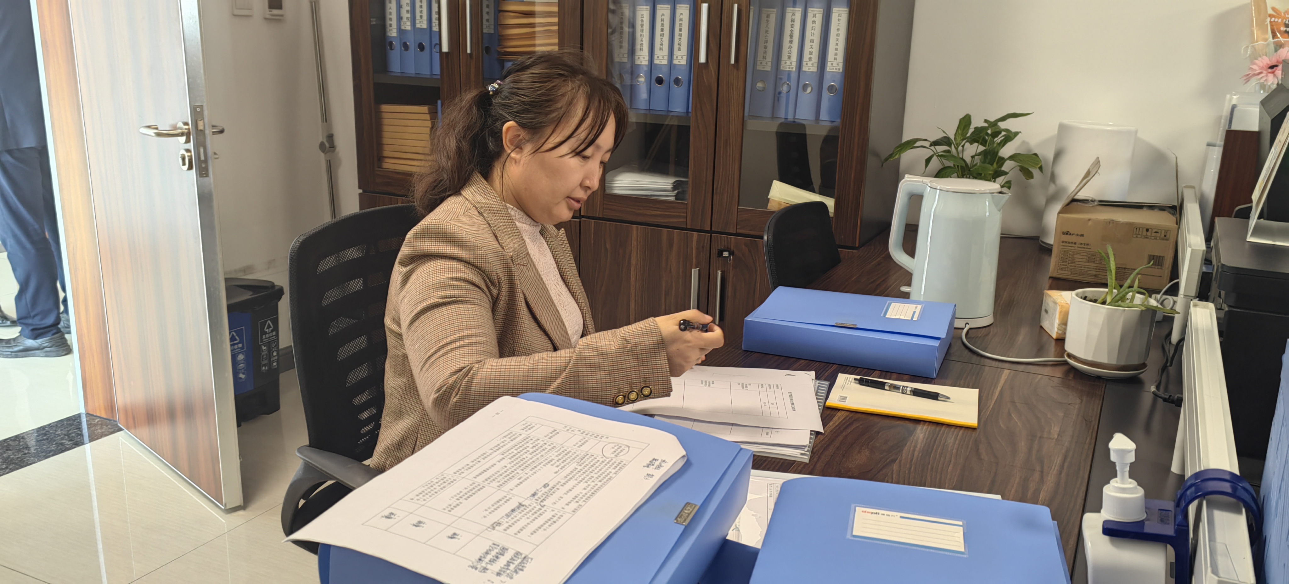 西安市卫健委组织专家组莅临我院开展2023年度医疗质量与安全管理综合大检查(图9)