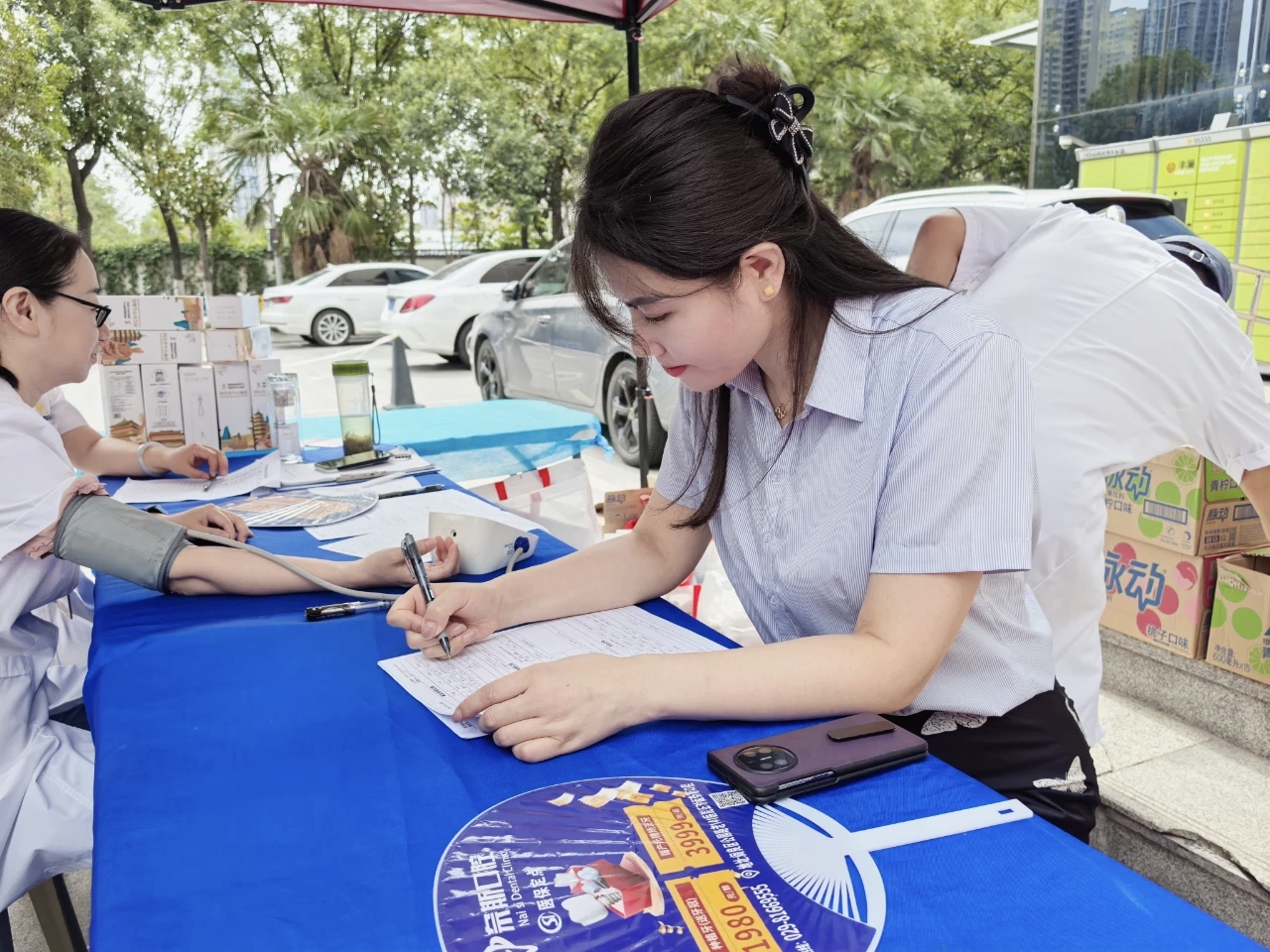热血守护生命，爱心点亮未来——西安经开妇幼医院开展2025年度无偿献血活动(图2)